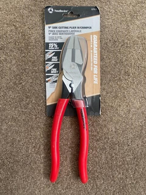 Southwire SCP9CD High Leverage Side Cut Pliers w Crimper and Dipped Handle 9"